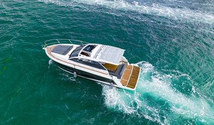 34' Sealine 2016 Yacht For Sale